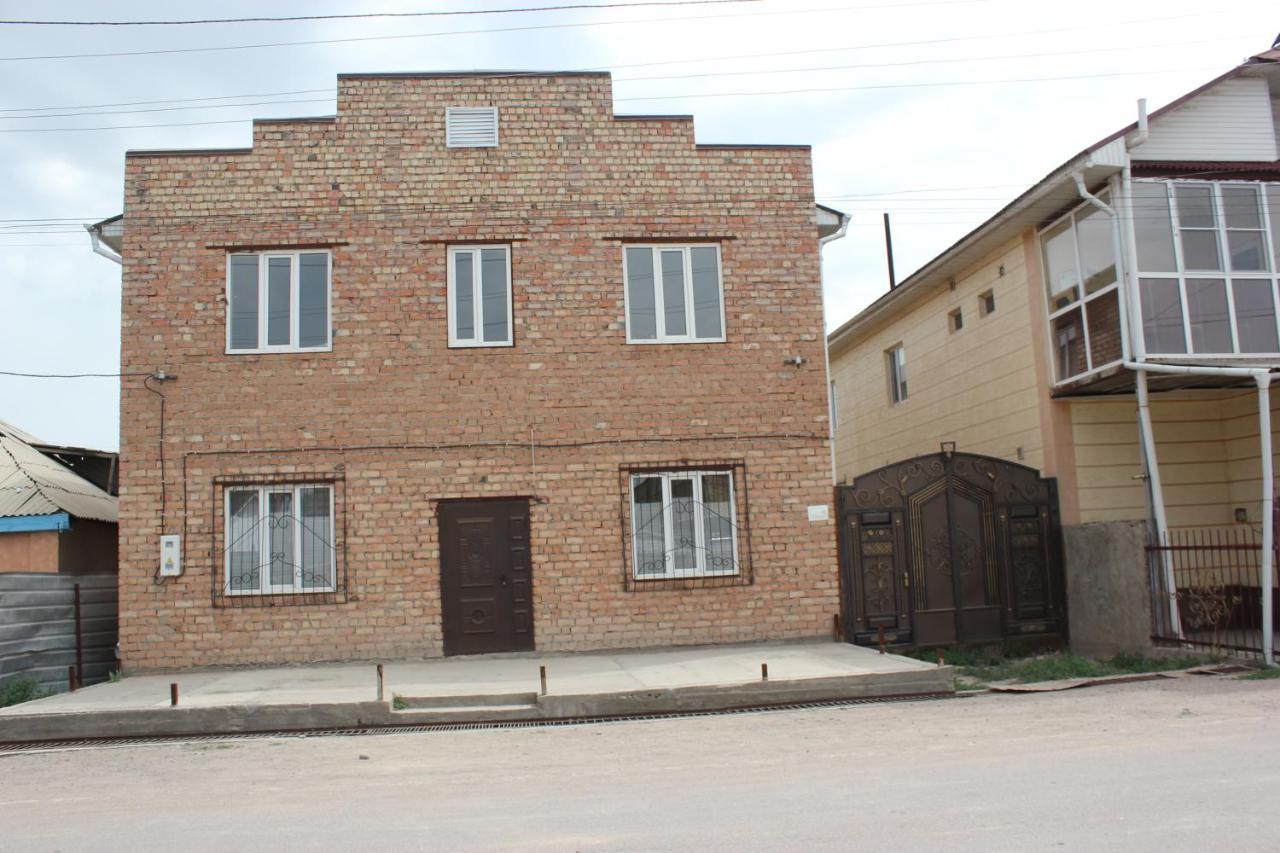 Uz-Anar Guest House Kochkor Pokoj fotografie