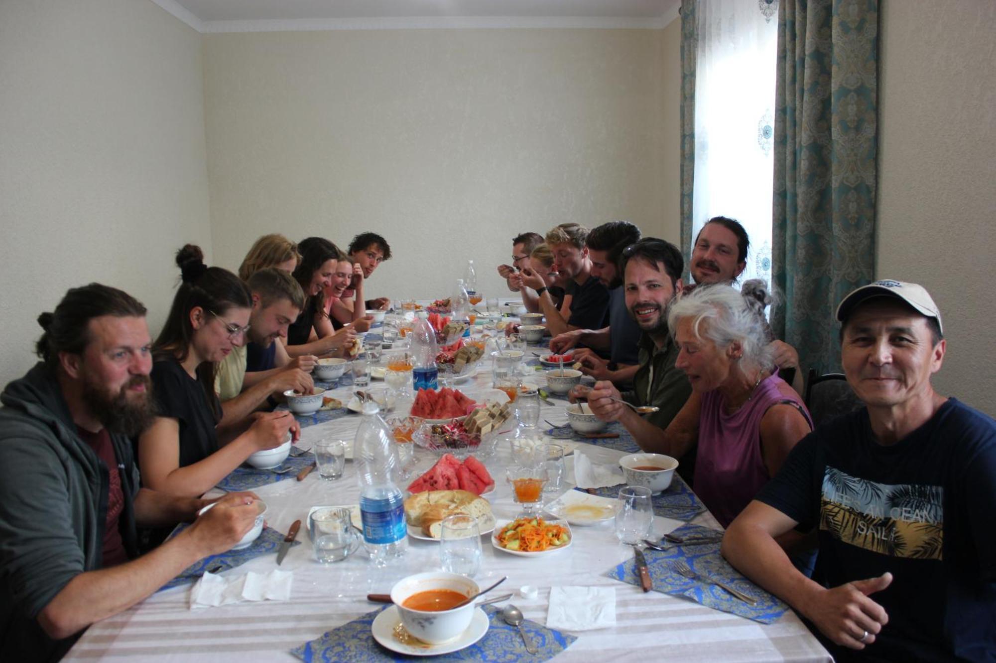 Uz-Anar Guest House Kochkor Exteriér fotografie